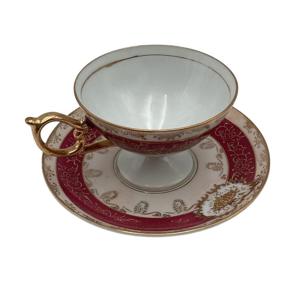 Vintage  Teacup & Saucer Set Red White Gold‎ Trim